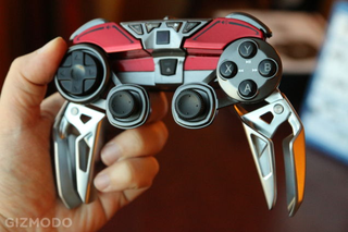 Illustration for article titled Mad Catz ha diseñado la mayor locura de mando y ratón para videojuegos